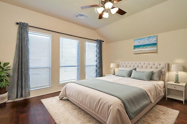 Building Photo - 5915 Turkey Creek