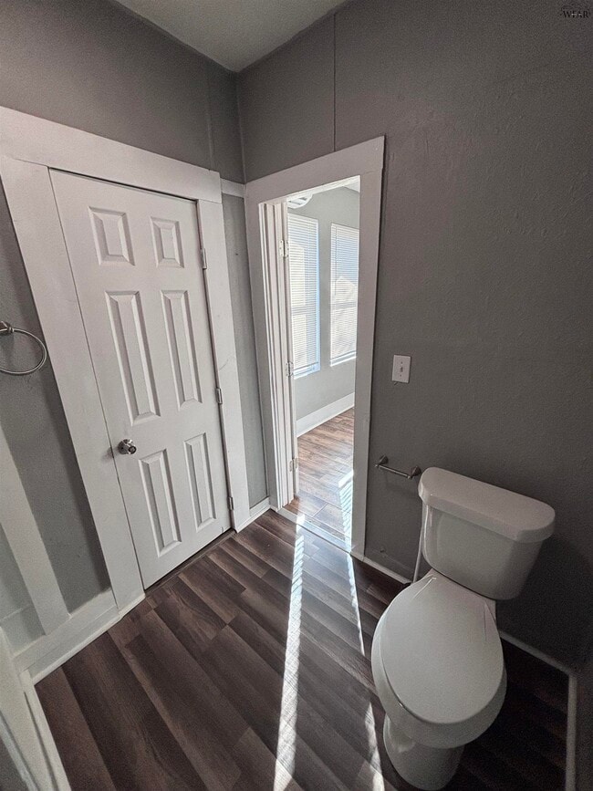 Building Photo - 1801 11th St