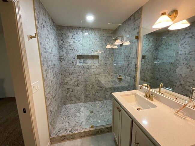 Building Photo - 2716 Carlton Way