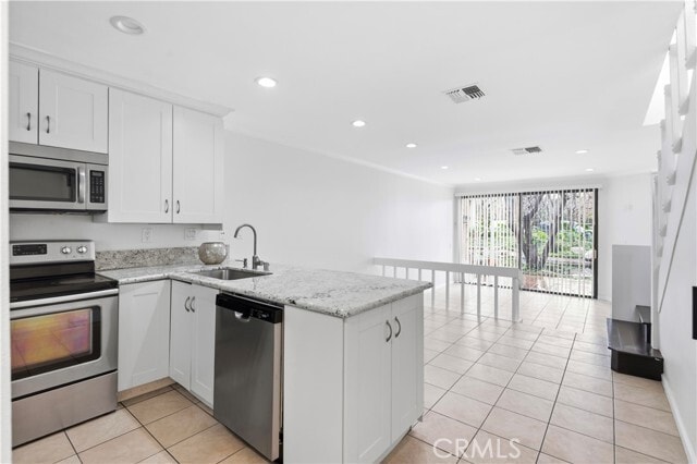 Building Photo - 252 Pineview