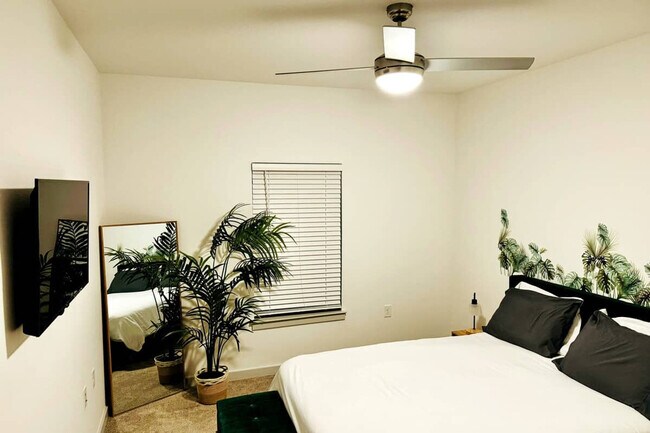 Building Photo - 14533 Star Water Rd