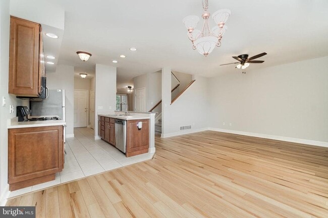 Building Photo - 103 Scully Pl