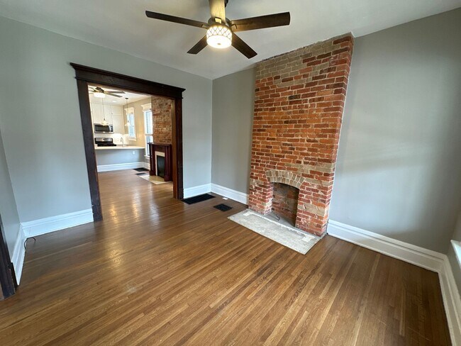 Building Photo - 1555 Hunter Ave