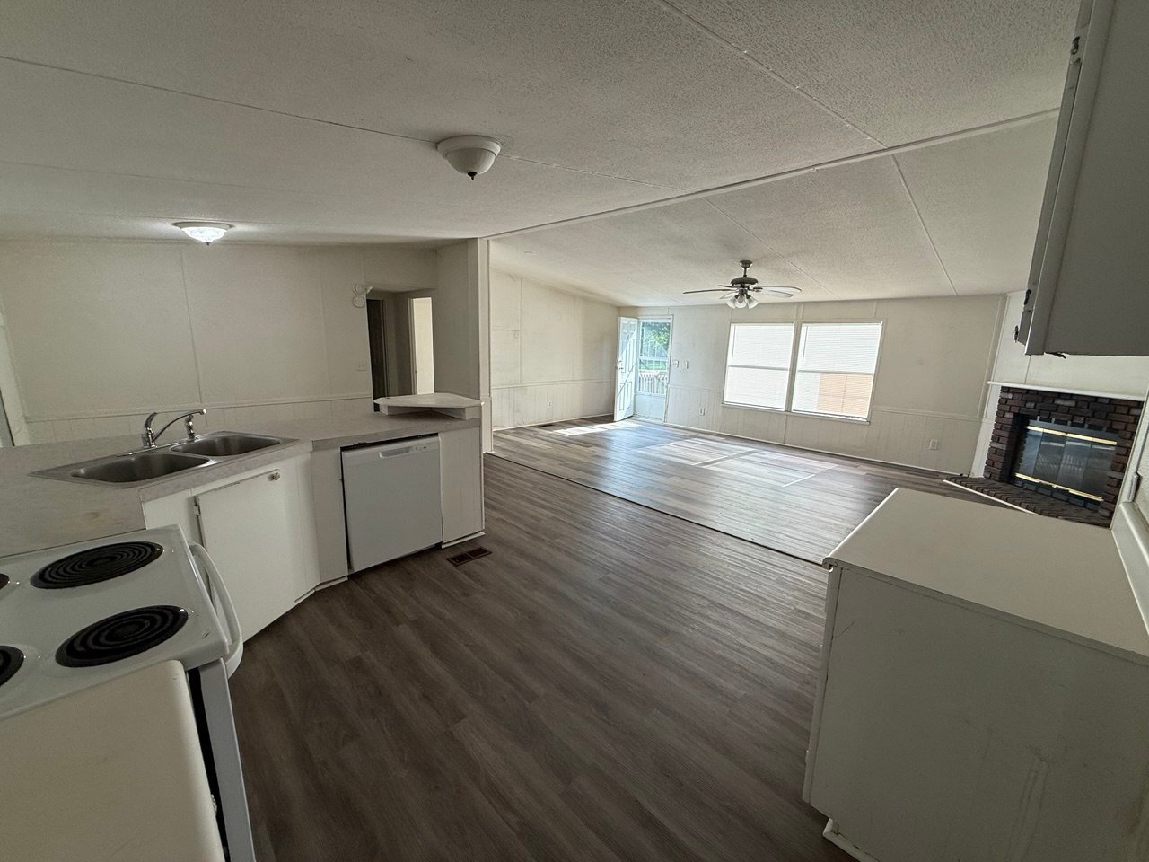 Building Photo - 2168 Lee Rd 430
