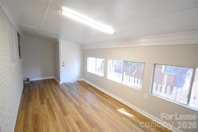 Building Photo - 4201 University Dr