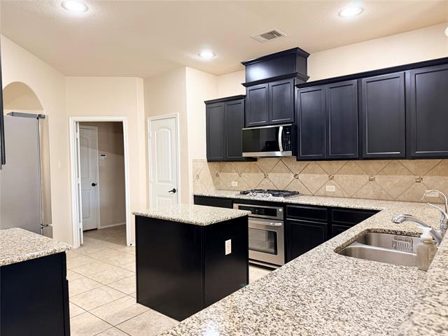 Building Photo - 212 Whitman Dr