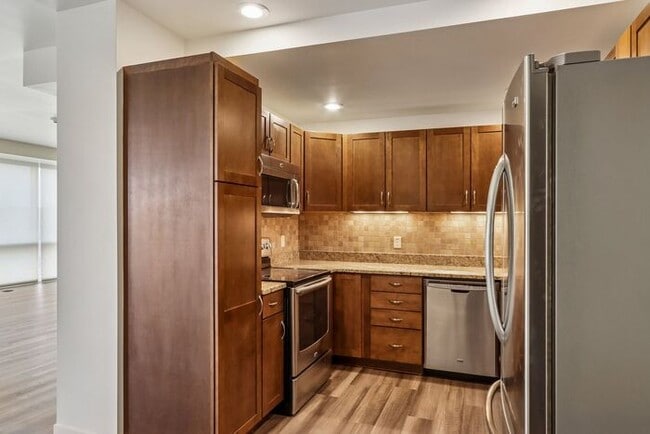 Building Photo - $1,950 | 1 Bedroom, 2 Bathroom Condo | Pet Friendly* | Available for Immediate move-in!