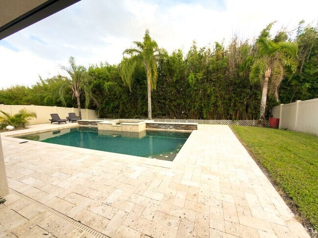 Building Photo - 14823 Golden Sunburst Ave