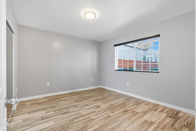Building Photo - 421 E Colden Ave