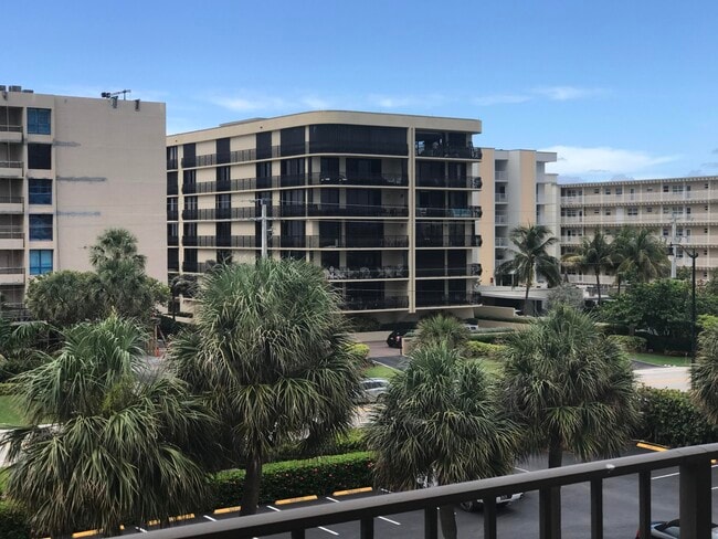 Building Photo - 3605 S Ocean Blvd