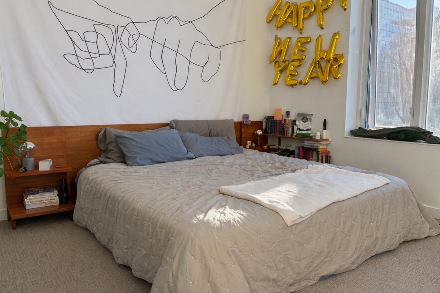 Bedroom - 1321 Seneca St