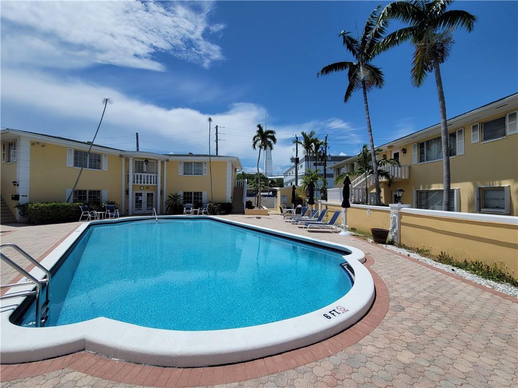 Building Photo - 2230 NE 56th Pl