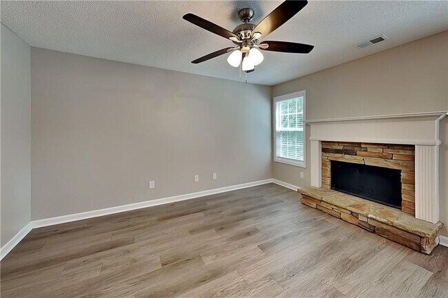 Building Photo - 28 Greystone Ridge
