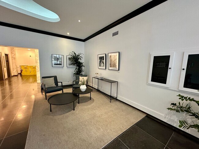 Building Photo - 1 BED | 1 BATH | DRAYTON TOWER