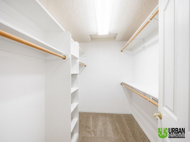 Building Photo - Spacious Glenrose Retreat | 3 Bed + Shop + Private Wooded Setting