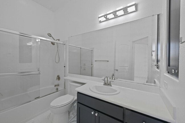 Building Photo - 12 Merrydale Ct