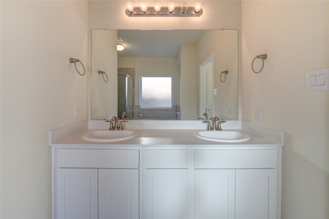 Building Photo - 30243 Twisting Springs Dr