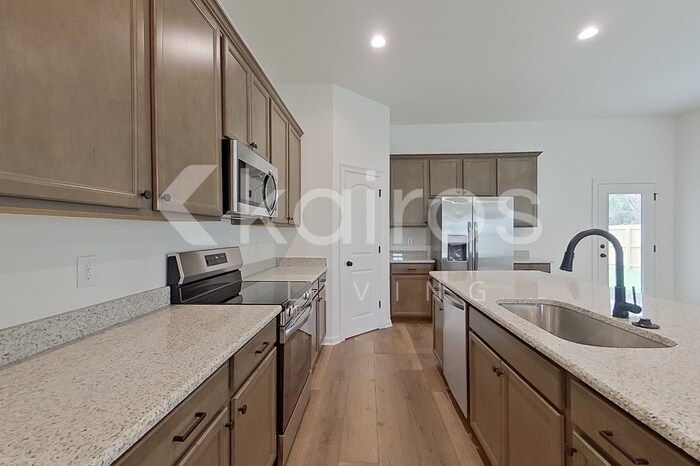 Building Photo - 206 Carencro St