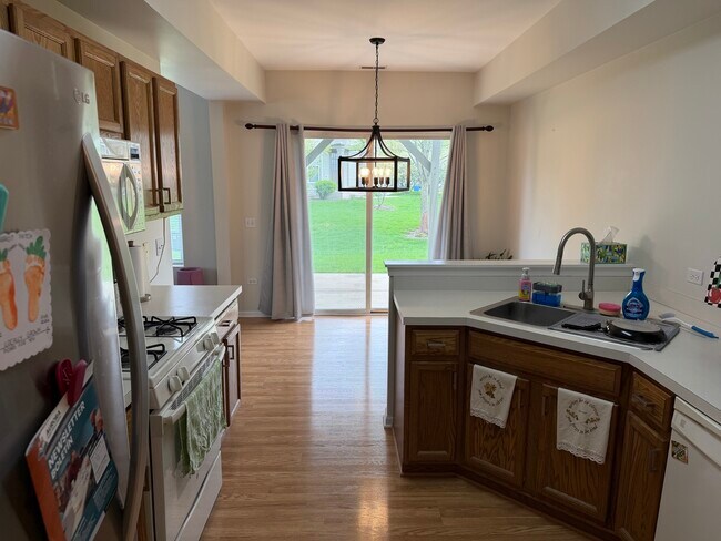 Building Photo - 3129 Ollerton Ave