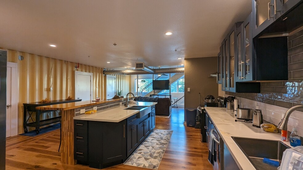 Building Photo - 2203 Tierwester St