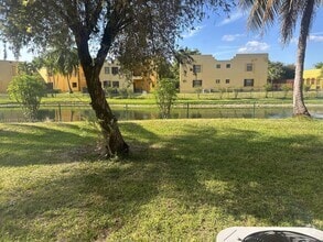 Building Photo - 560 NW 114th Ave