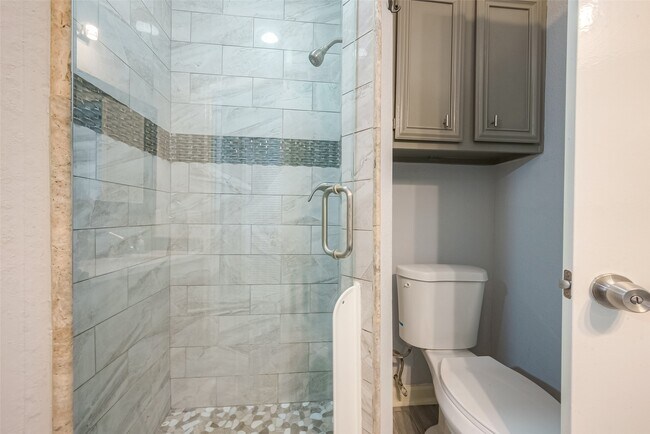 Building Photo - 1723 Rock Fence Dr