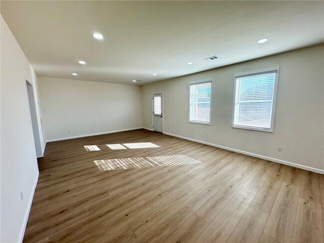 Building Photo - 7252 Millbrae Walk