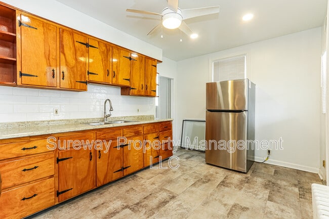 Building Photo - 137 Bartram Ave