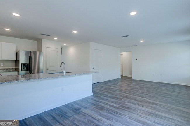 Building Photo - 322 Foxtrot Trl