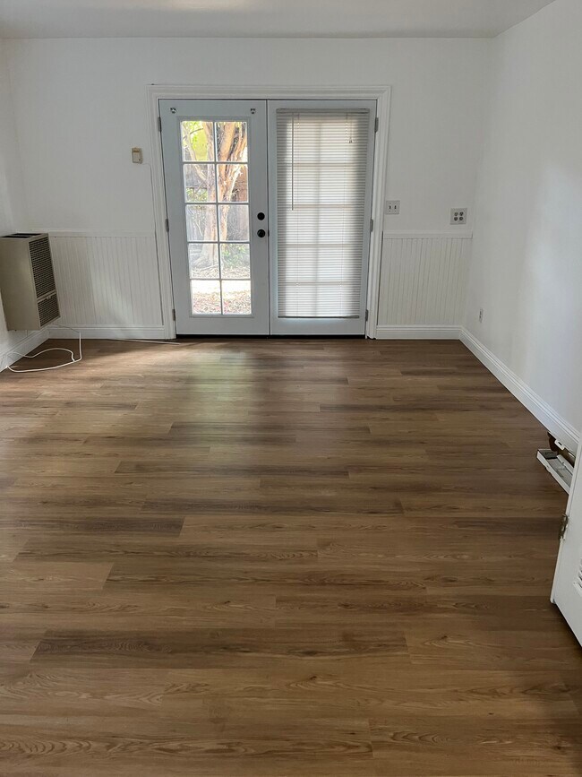 Building Photo - 169 Merrill Pl