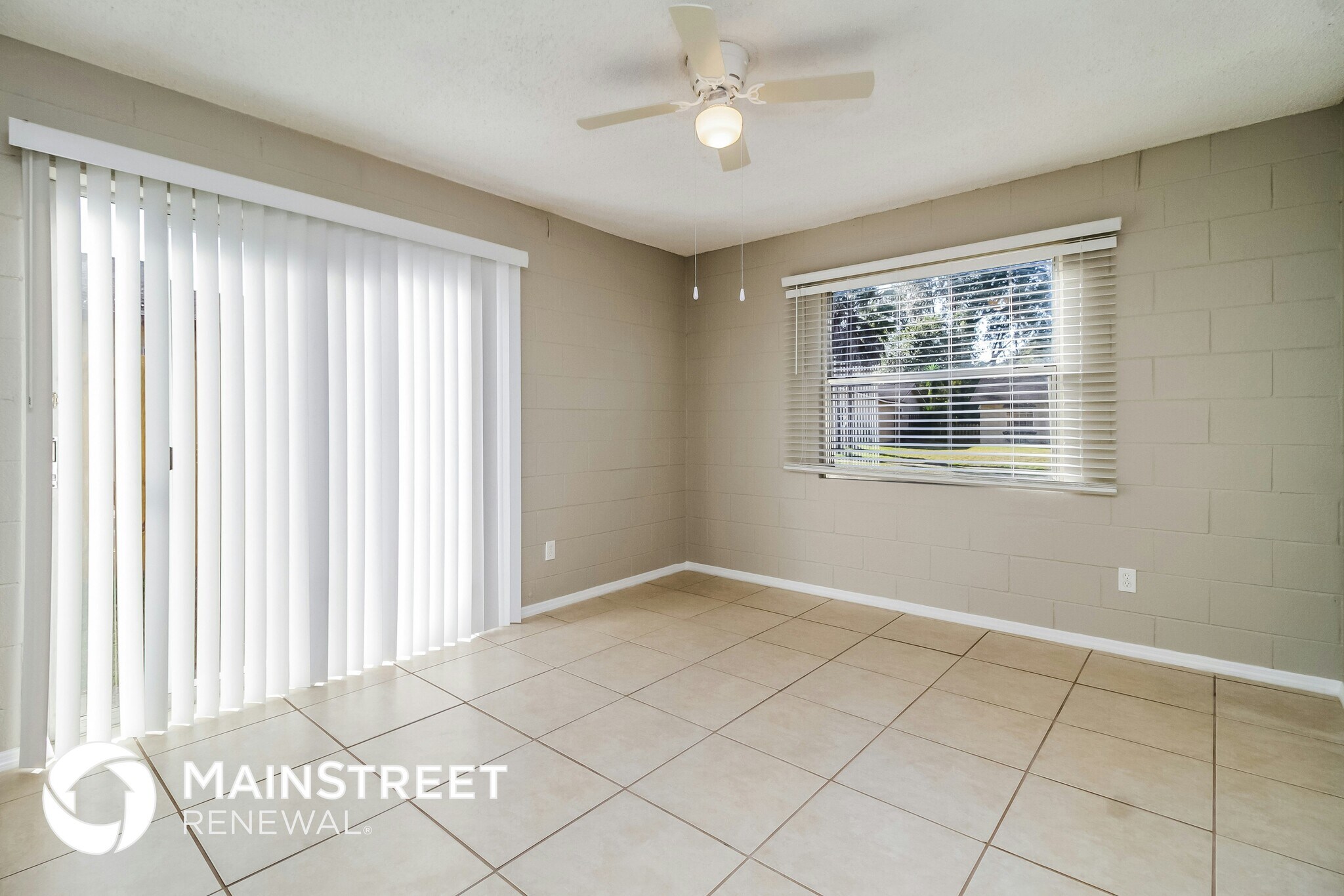 Building Photo - 865 Rich Dr