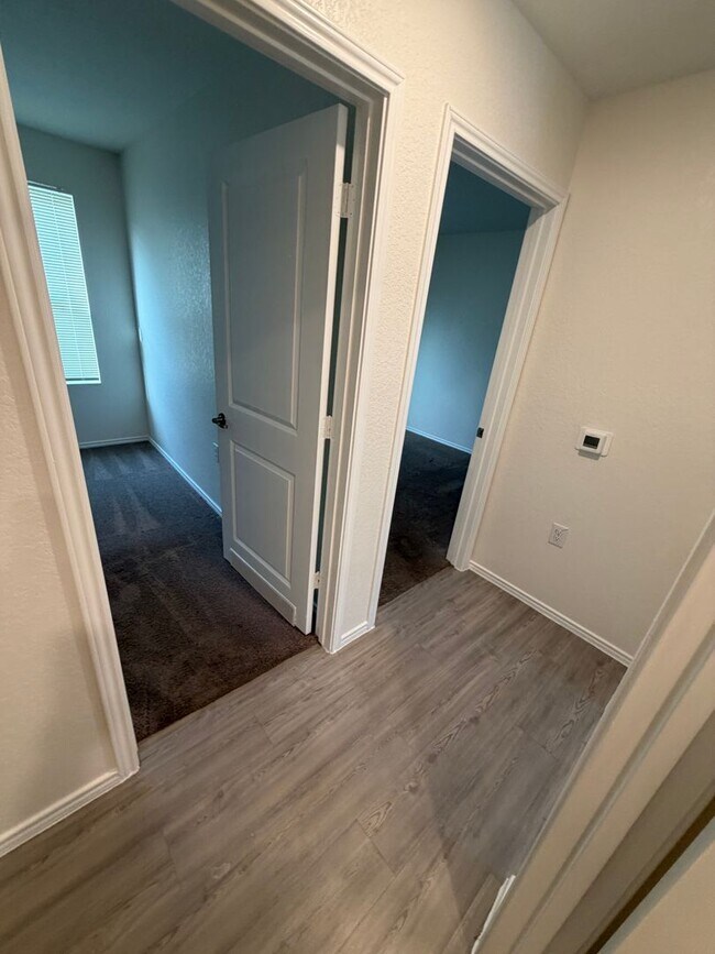 Building Photo - Beautiful VIDA Home Available Now – 2 Weeks FREE Rent!