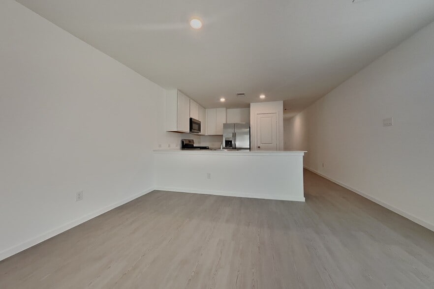 Building Photo - 936 Capracotta Dr