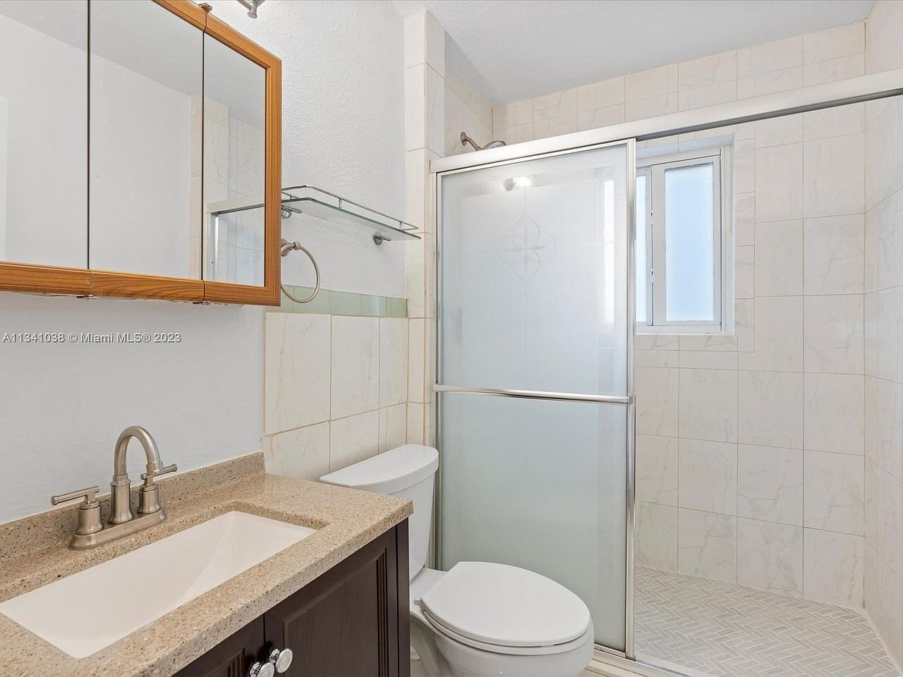 Building Photo - 3586 Franklin Ave