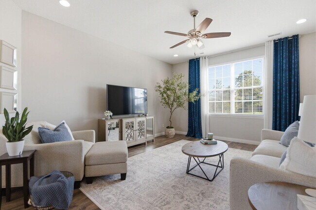 Building Photo - 3805 Flatwater Dr