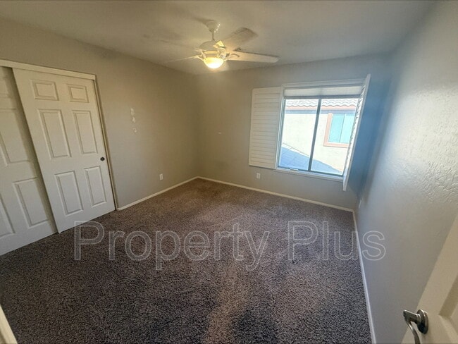 Building Photo - 8355 W Molly Ln