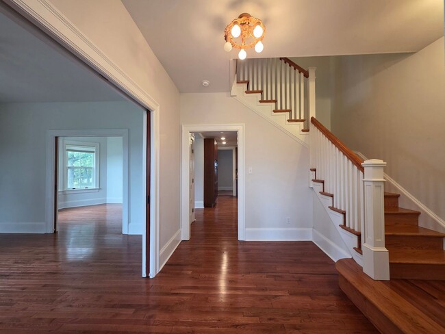 Building Photo - 1306 Officers Row