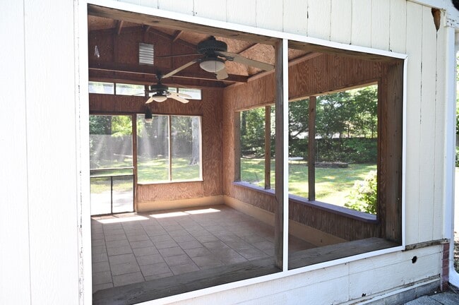 Building Photo - 1265 Penny Cir