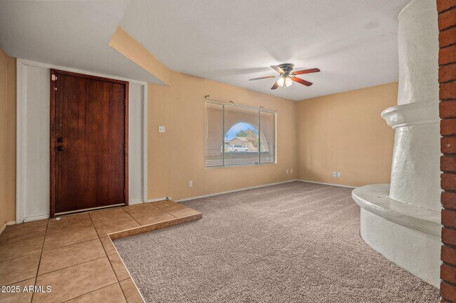 Building Photo - 2534 E Randall Dr