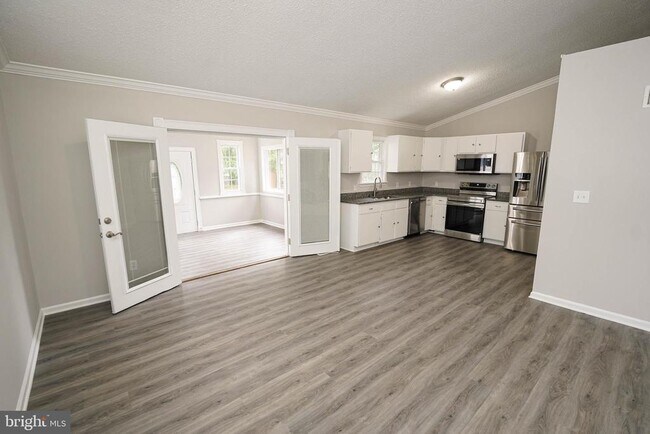 Building Photo - 28975 Aleine Ave