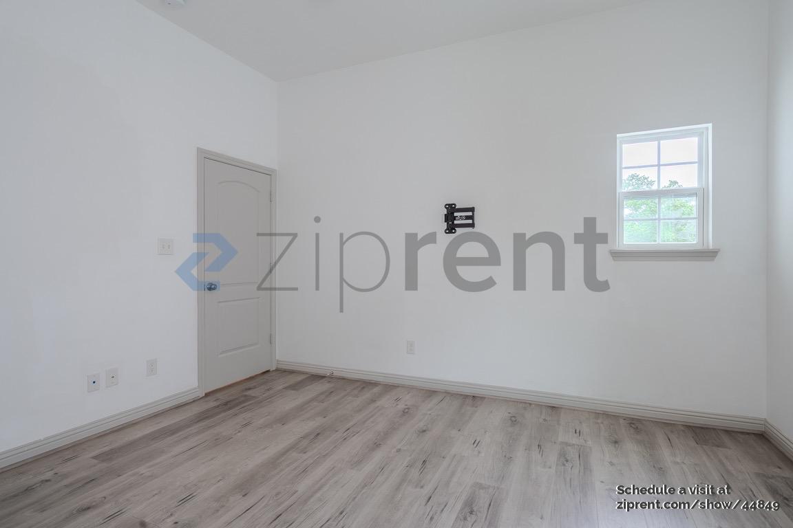 Building Photo - 4521 Clover St