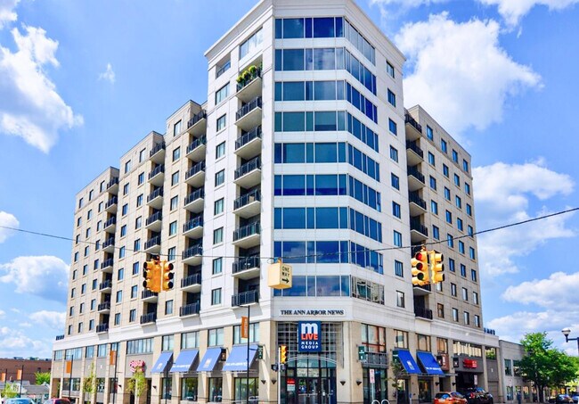 Building Photo - 111 N Ashley St