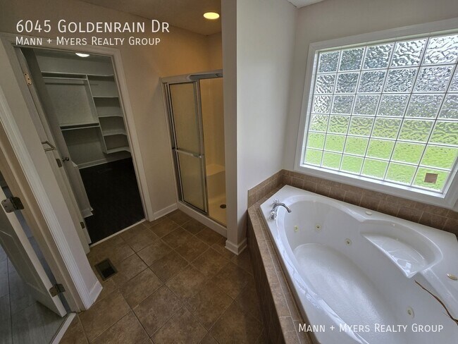 Building Photo - 6045 Goldenrain Dr