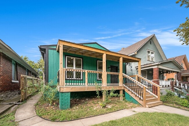 Building Photo - Remodeled 3 Bedroom 2 Bathroom Home!