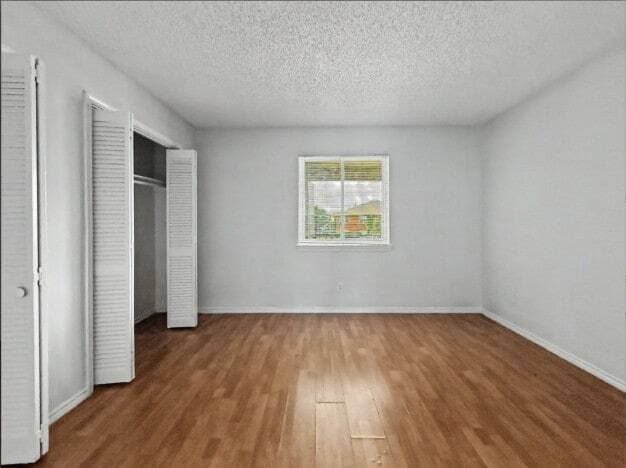 Building Photo - 5630 Brookview Ct