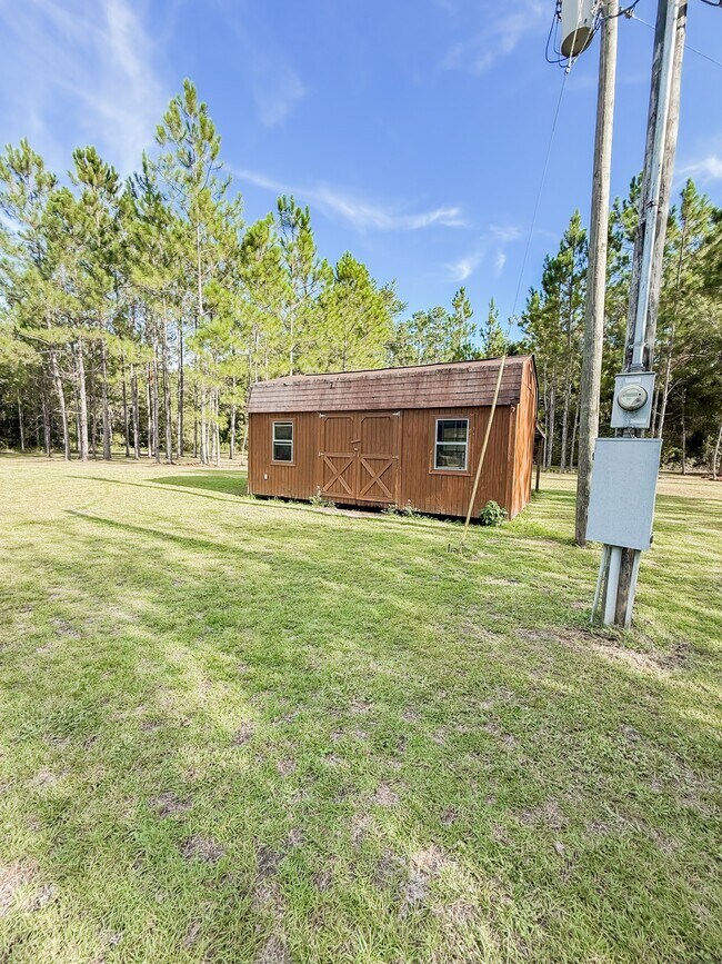 Building Photo - 687 Lawhon Mill Rd