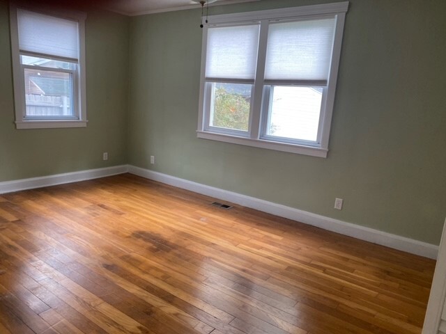 MBR pic 2 - 414 Centre St