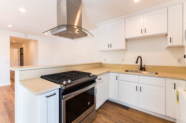 Building Photo - 6101 Monterey Rd