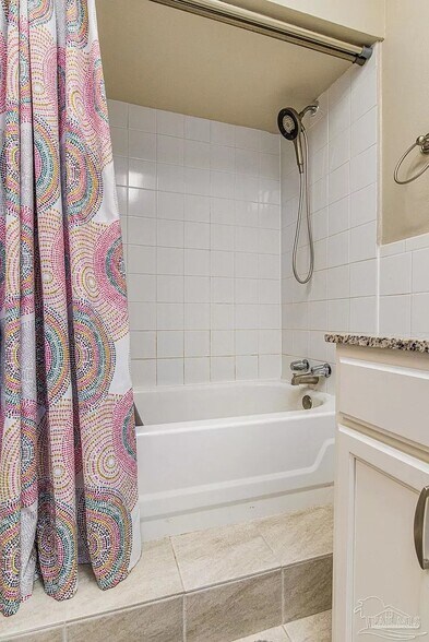 Building Photo - 4021 N 12th Ave