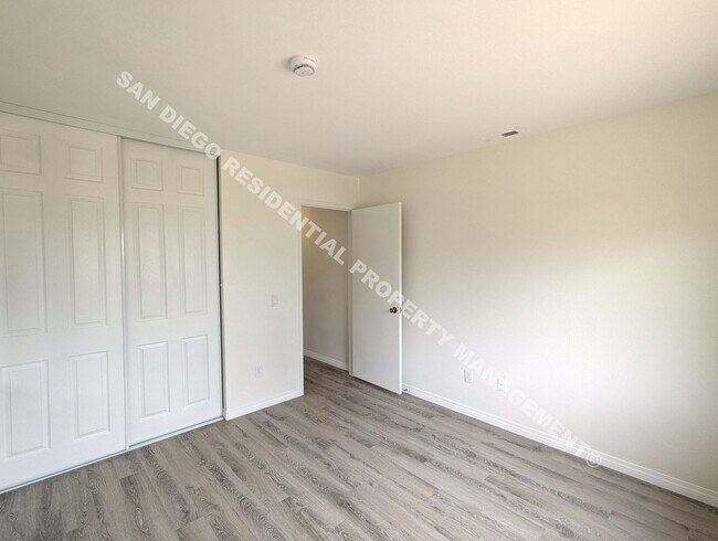 Building Photo - 4749 Canterbury Ct